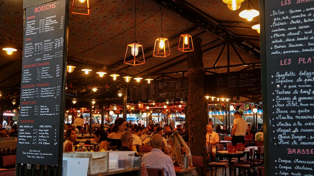 Por qué París te va a conquistar a través de su gastronomía (y no solo por la Torre Eiffel)