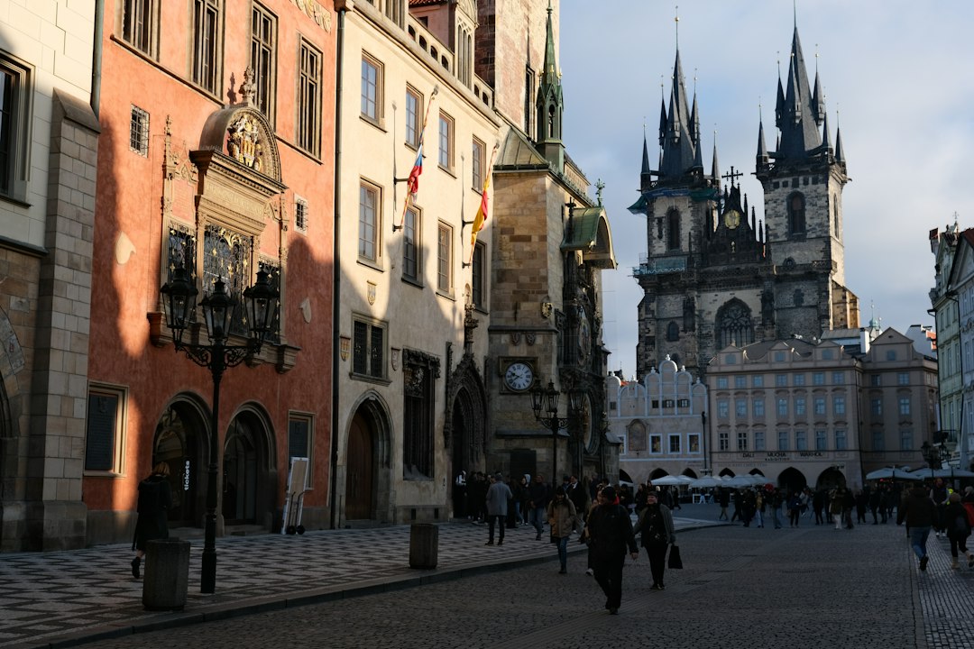 Praga de noche: donde la bohemia europea te seduce en cada esquina