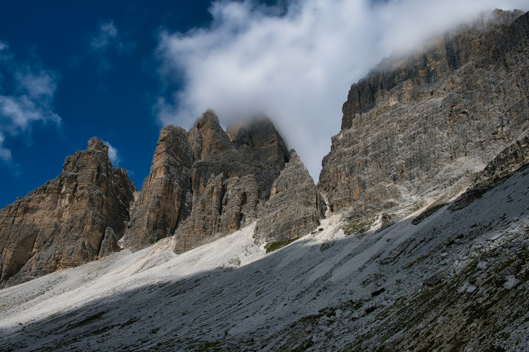 Las Tre Cime di Lavaredo: la escalada que te va a cambiar la vida en Italia
