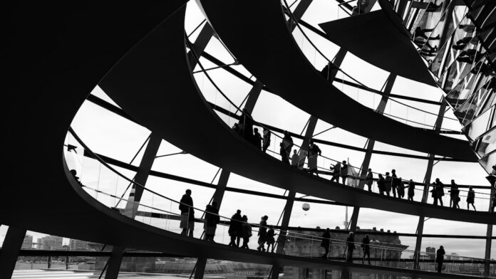 photo-1785840531911-6946af6b5d00-1
