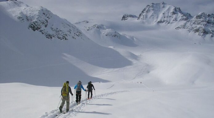 Esquí de montaña en los Alpes: la aventura que te va a cambiar la forma de ver el invierno