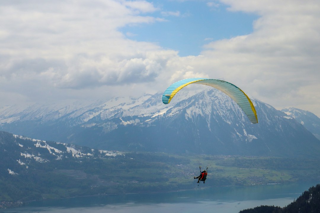 Parapente en Interlaken: la adrenalina que te van a envidiar desde Buenos Aires