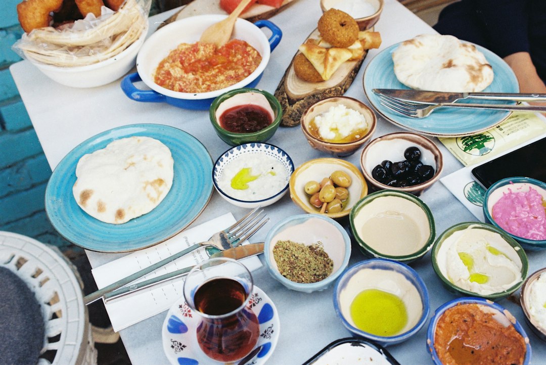 Por qué Mezze Athens es el restaurante que todo viajero argentino necesita descubrir en Atenas