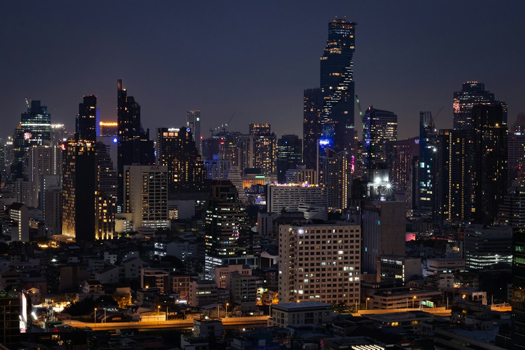 Bangkok de noche: así es la experiencia nocturna más intensa de Asia que todo argentino debería vivir