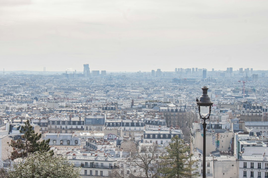 París en invierno: la magia que los turistas de verano nunca descubren