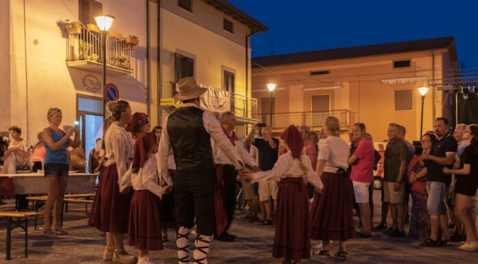 La noche que te va a cambiar la vida: así son las peñas folclóricas de Salta